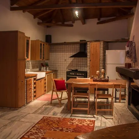 Σπίτι διακοπών Ilia Mani Villa, Luxury Retreat Altomira